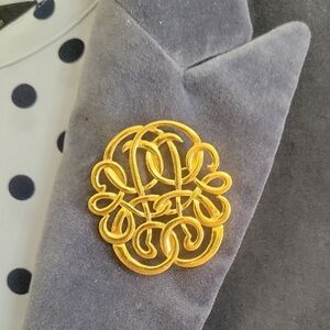 Avon Filigree Swirls Brooch And Pendant 1989